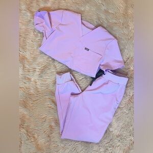 WOMEN’S FIGS SCRUBS